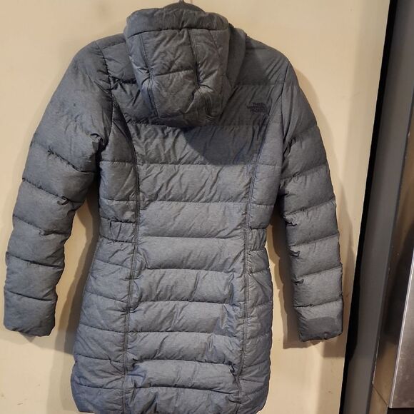 The North Face Gray Puffer Coat with Quilted Insulation - Picture 4 of 4